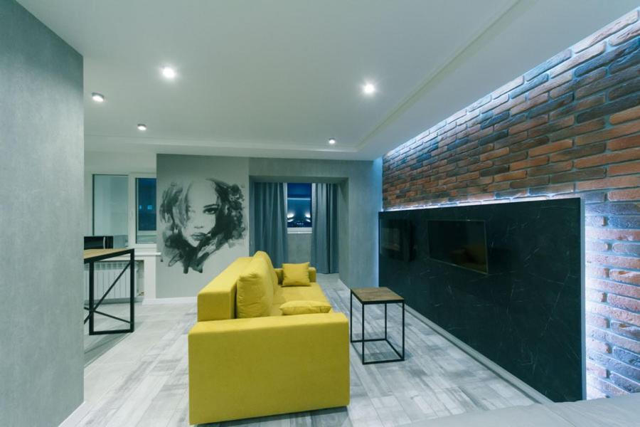Hotrent Olympic Apartment Kyiv Exterior photo
